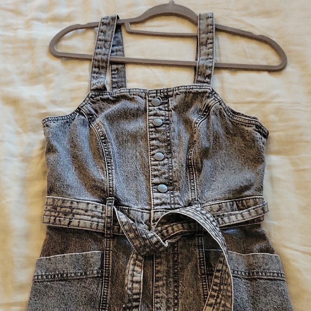 Universal Thread Black Denim Overalls - Picture 4 of 8